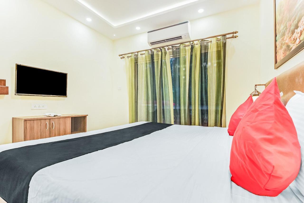 Capital O 64180 Adam'S Beach Resort Baga Εξωτερικό φωτογραφία